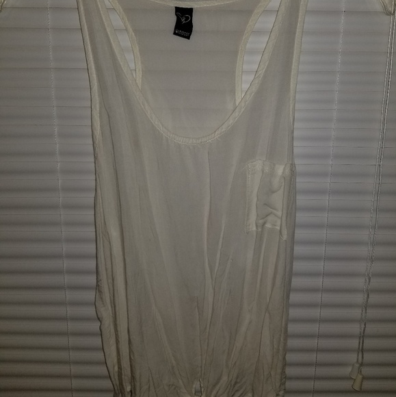 Windsor White Razorback Top - Picture 3 of 6